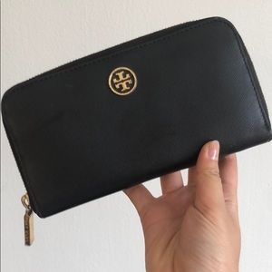 Tory Burch Robinson wallet